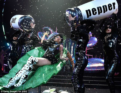 كاتي بيري حفل مونتريال Witness 