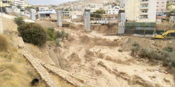 Ø³ÙÙÙ Ø¬Ø§Ø±ÙØ© ÙÙ ÙØ´ÙØ¯ÙØ§ Ø§ÙØ£Ø±Ø¯Ù ÙÙØ° Ø¹ÙÙØ¯