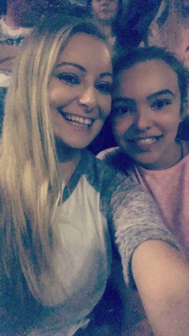 Sisters Abbie and Poppie Sisson