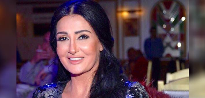 بالصور.. غادة عبد الرازق مع "بطتها"