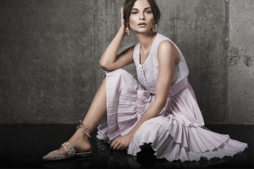 ازياء رزان العزوني