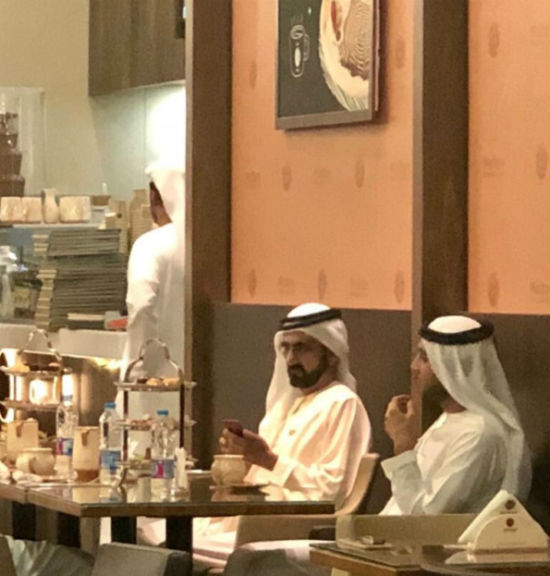 محمد بن راشد يفاجئ السعوديين في "الظهران مول" 