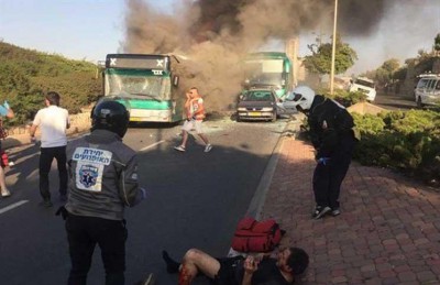 انفجار داخل حافلة في القدس المحتلة وإصابة 20 شخصا