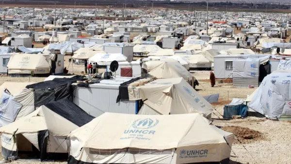 Entitled “Insecurities: Tracing Displacement and Shelter”, the show looks at emergency housing in contemporary crisis zones. (UNHCR)