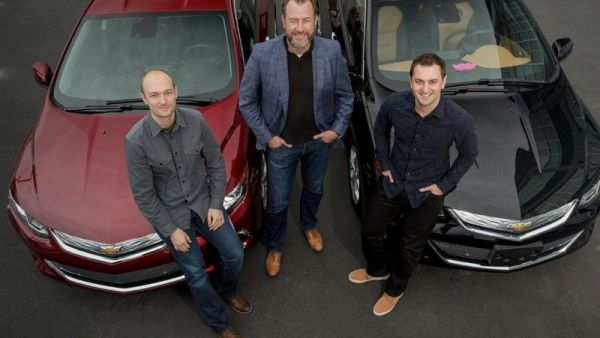 جنرال موتورز و Lyft ستبدأن باختبار أسطول سيارات القيادة الذاتية شيفروليه بولت EV الكهربائية في مدينة لم يتم الإفصاح عنها جنرال موتورز و Lyft ستبدأن باختبار أسطول سيارات القيادة الذاتية شيفروليه بولت EV الكهربائية في مدينة لم يتم الإفصاح عنها