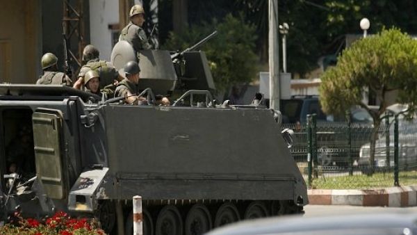 جاء الاشتباك بعد يوم من مداهمة الجيش اللبناني شقة في بلدة الضنية بشمال لبنان جاء الاشتباك بعد يوم من مداهمة الجيش اللبناني شقة في بلدة الضنية بشمال لبنان