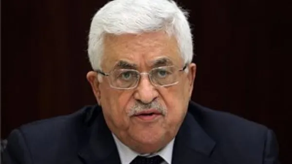 Palestinian leader Mahmood Abbas told reporters that Palestinians will act against Israel through international bodies if peace talks fail (File Archive)
