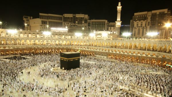 Pilgrims circumambulate the Kaaba at Masjidil Haram in Mecca (Shutterstock/AHMAD FAIZAL YAHYA) Pilgrims circumambulate the Kaaba at Masjidil Haram in Mecca (Shutterstock/AHMAD FAIZAL YAHYA)