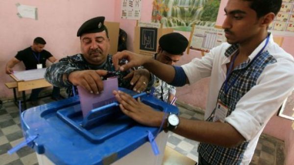 قوات الامن العراقية ادلت باصواتها  قوات الامن العراقية ادلت باصواتها