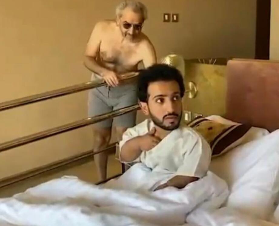 شاهد الوليد بن طلال ينفذ مقلب في مشهور سناب البوابة شاهد الوليد بن طلال ينفذ مقلب في مشهور سناب البوابة