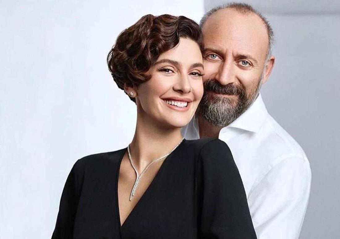 بيرجوزار كوريل بالمايوه خلال الأشهر الأخيرة من حملها إلى جانب زوجها خالد  أرغنش! | البوابة