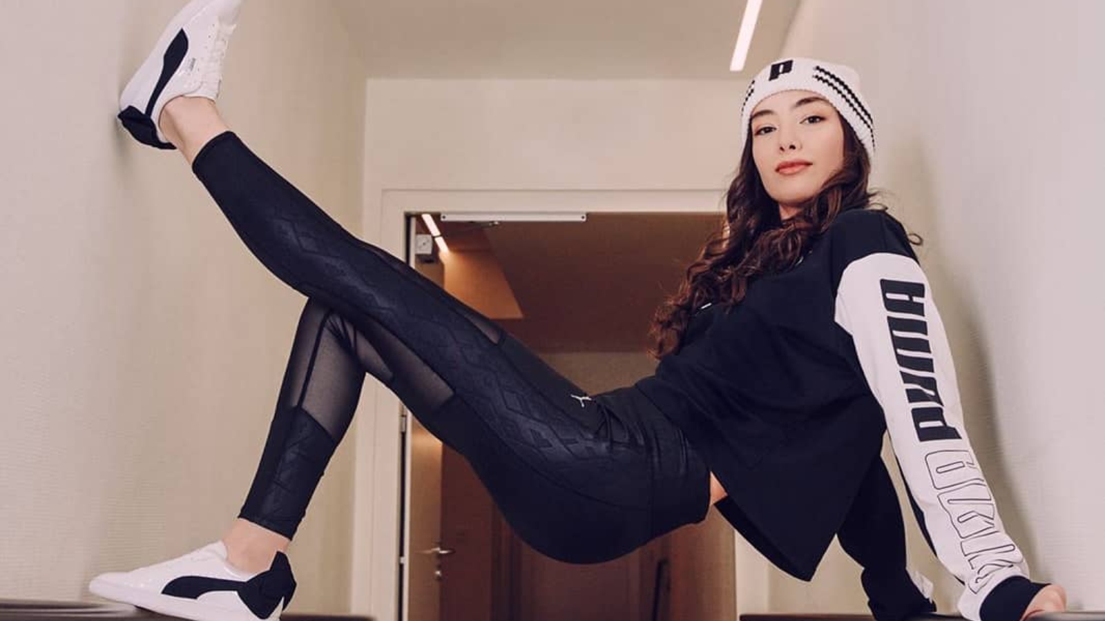 Neslihan Atagul Heats Up Summer In Black Bikini Pictures Al Bawaba