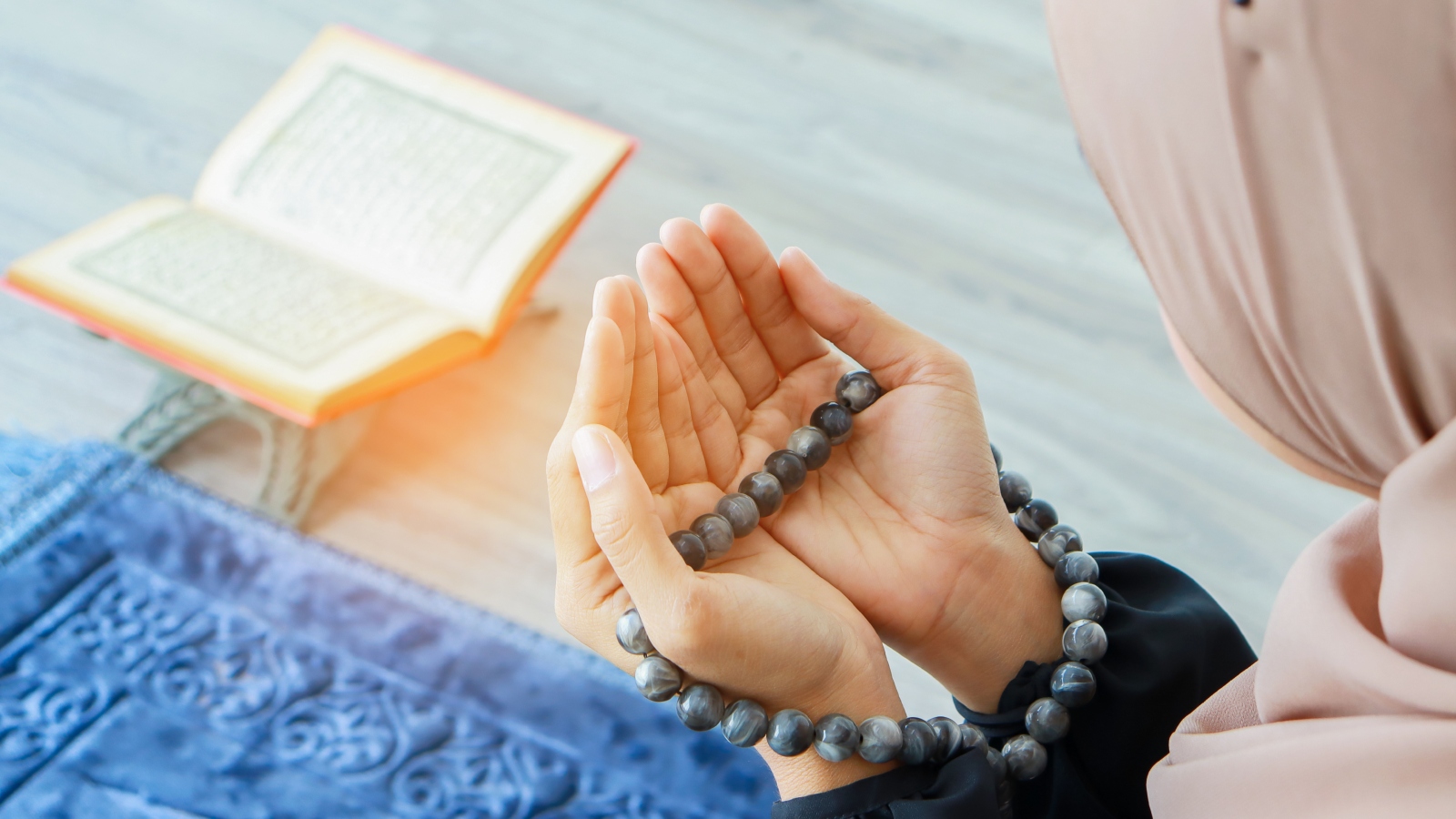 دعاء بداية شهر جديد أبريل