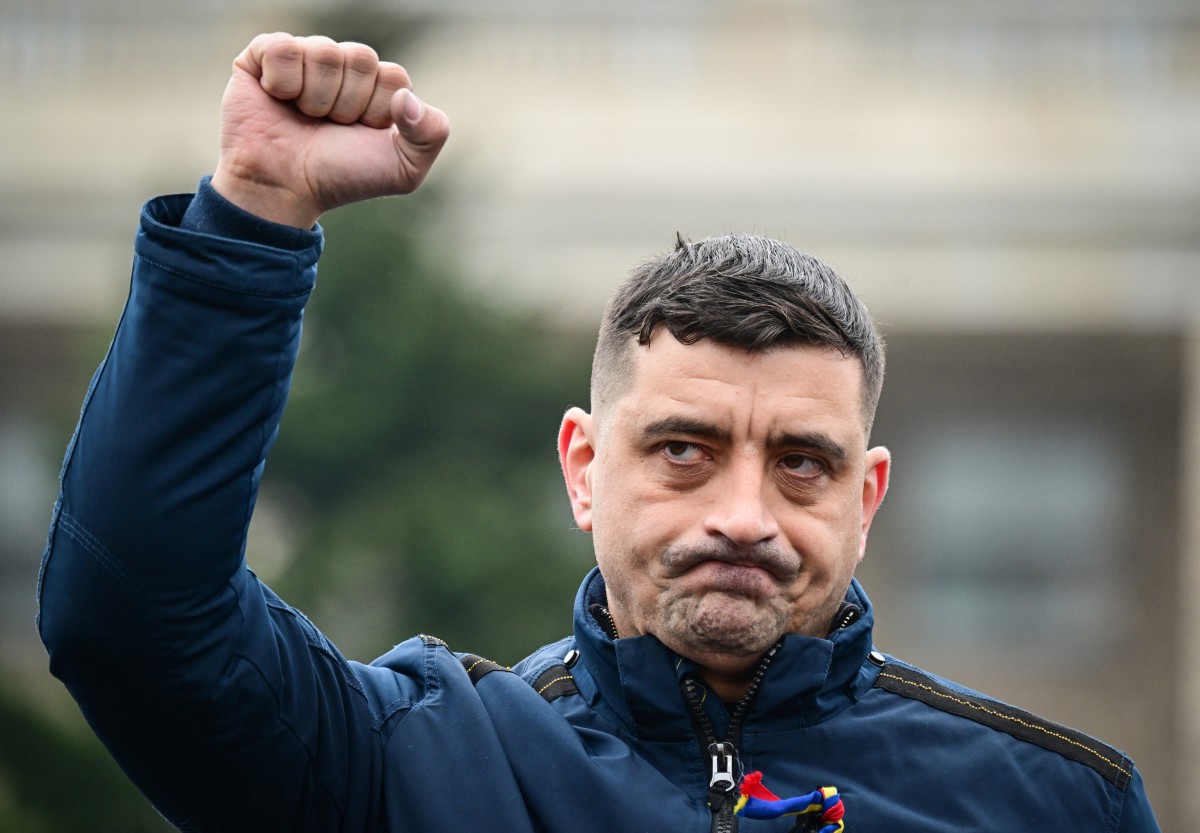 Far-right candidate George Simion wins Romania’s 1st round of presidential elections