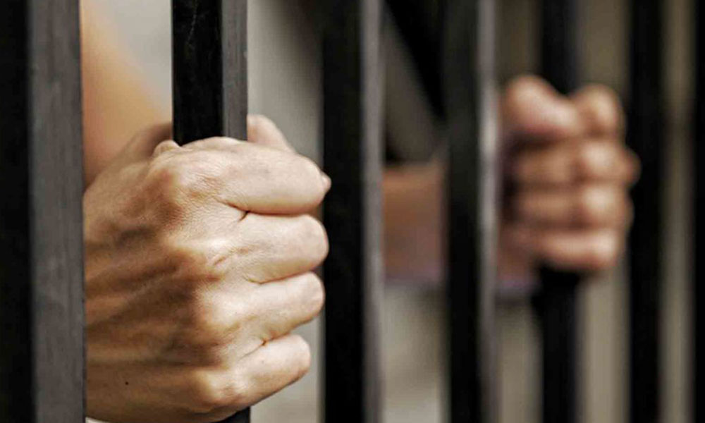 الحكم بالمؤبد على المتهم في قضية "طالب دمنه&#