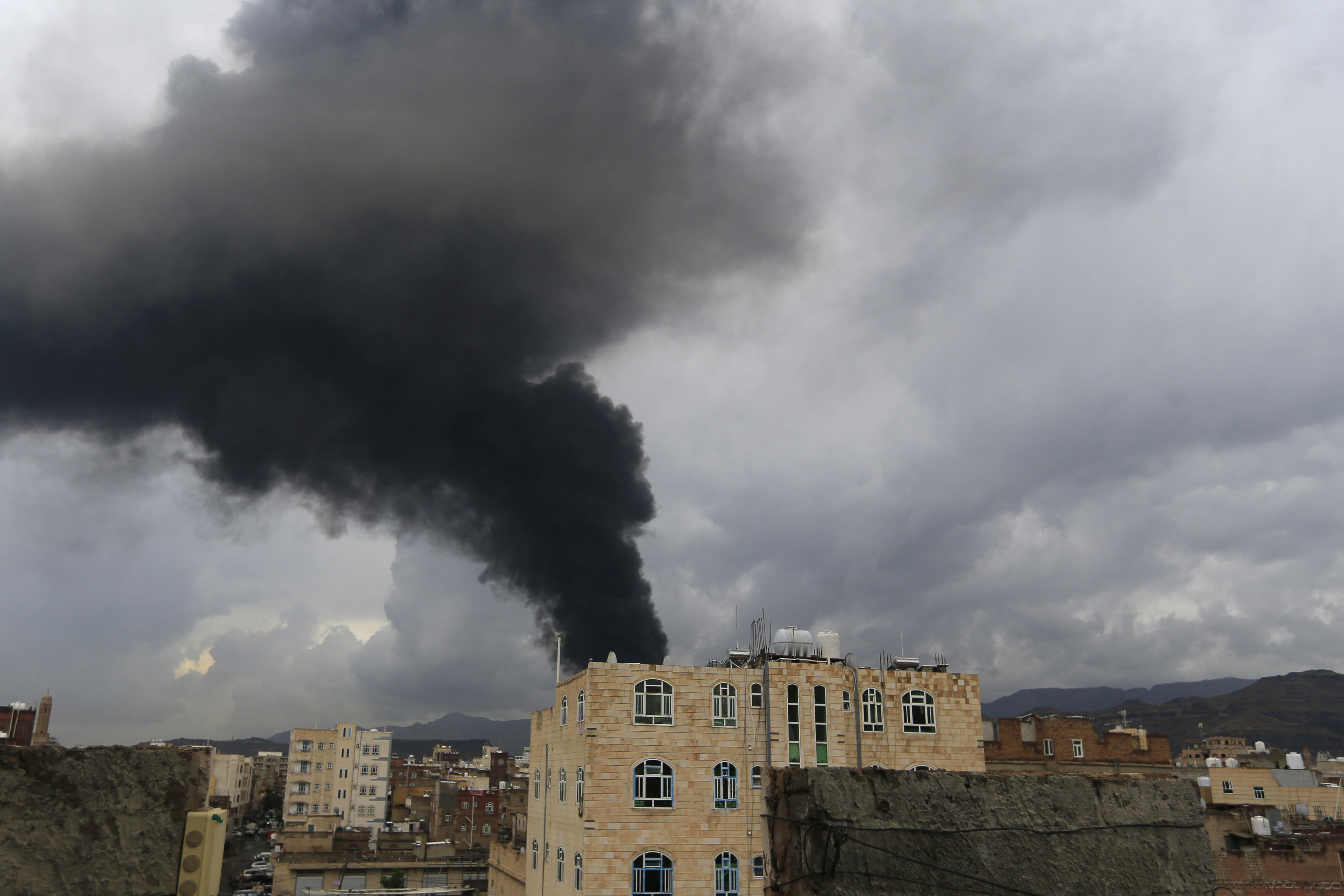 Israel launches strikes on Sana’a, targets senior Houthi leaders