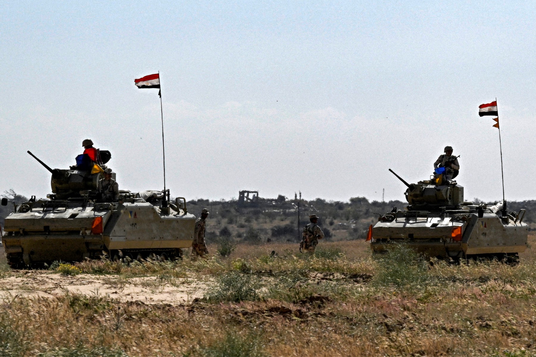 Egyptian army boosts forces on the border with Gaza