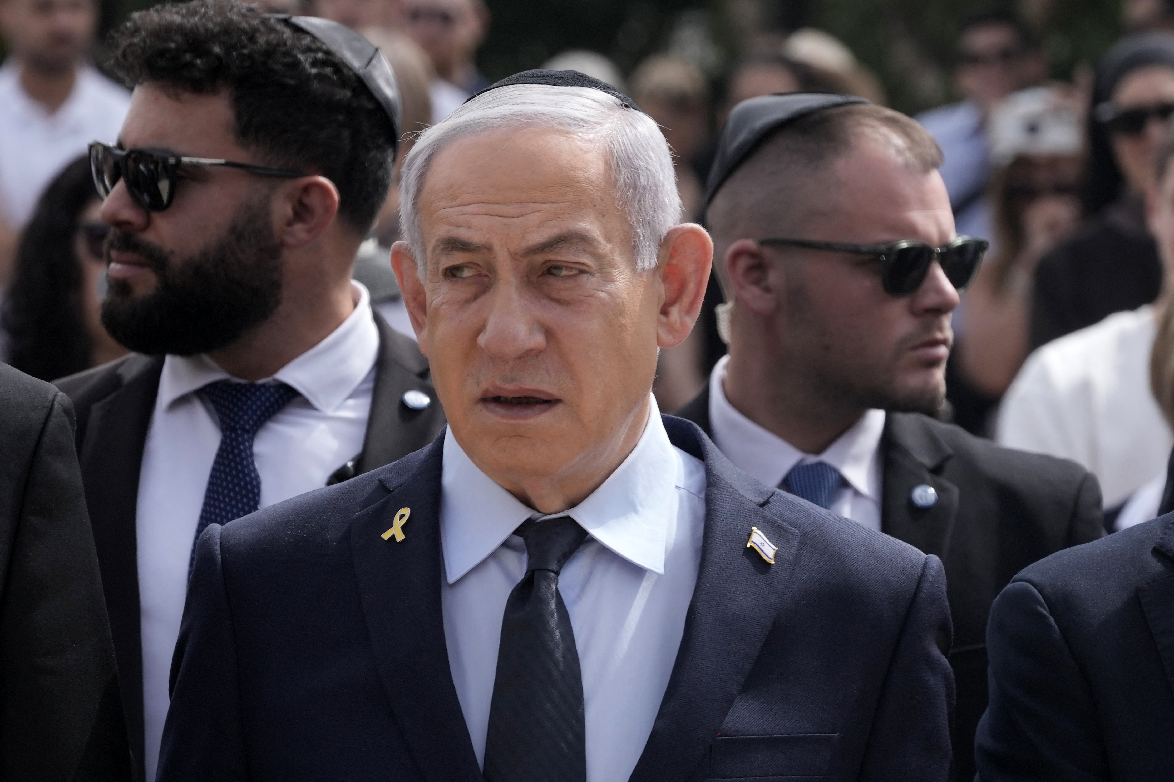 Netanyahu gambles on his last chance to prevent the collapse of his rule