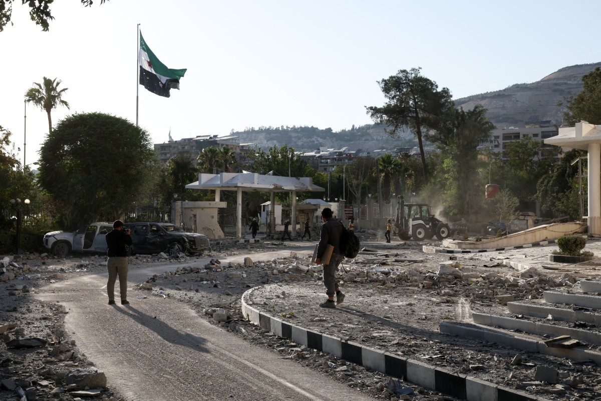 Izraelski napadi v Siriji zahtevali življenja vojakov in civilistov, Združeni arabski emirati obsojajo kršitve suverenosti