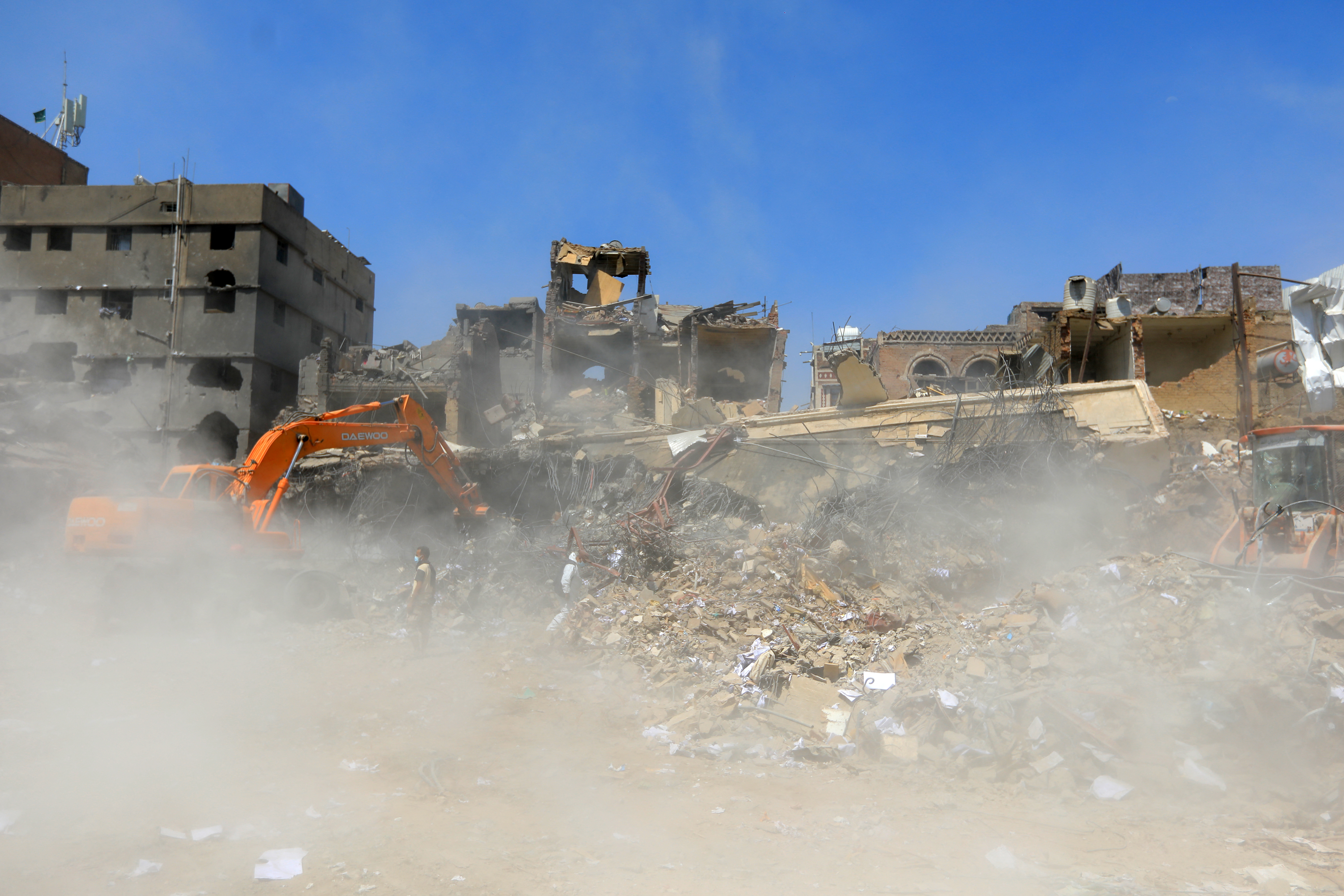 Israeli airstrikes pound Yemen’s capital Sana’a