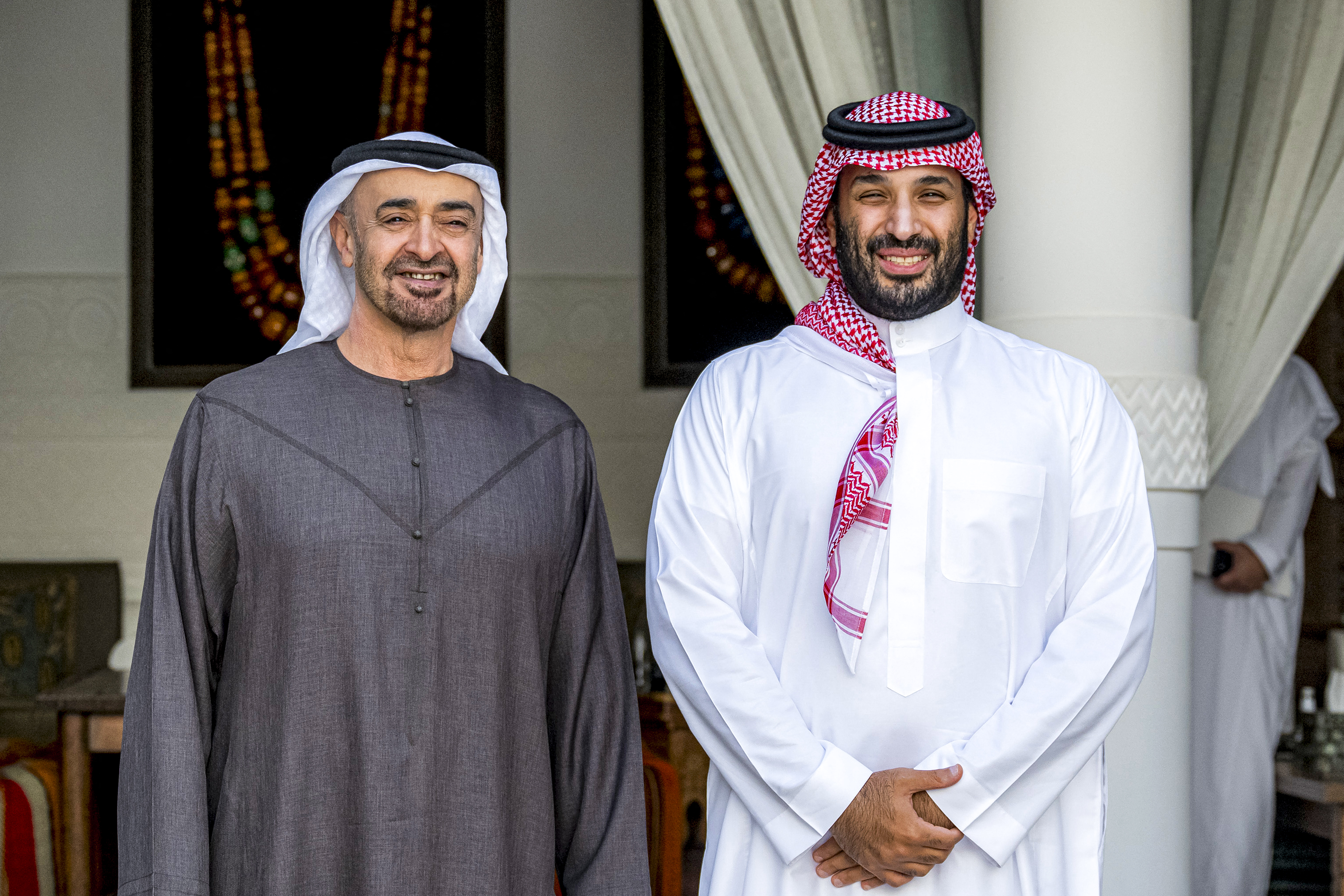 Savdski kronski princ sprejel predsednika ZAE v Rijadu, kralj Salman izrazil sožalje Sudanu