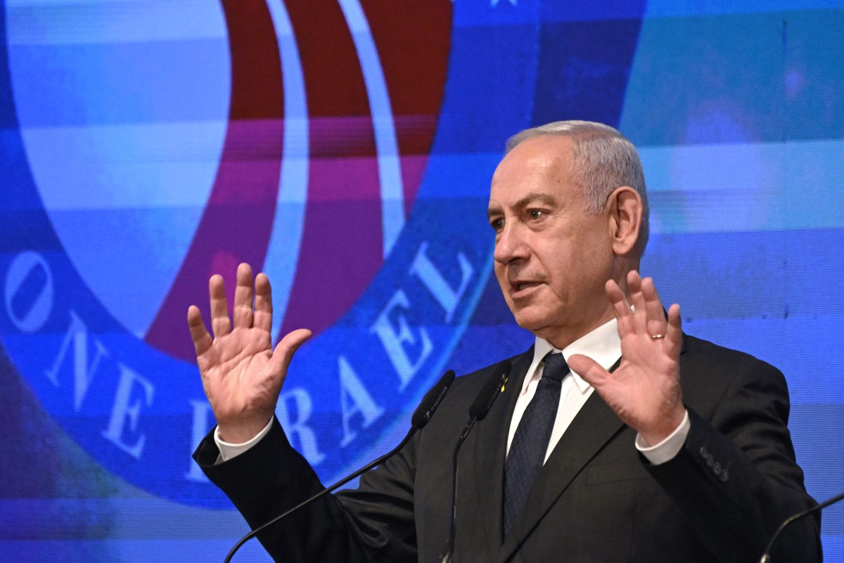 Netanyahu picks harder route to the US amid fears of arrest warrant