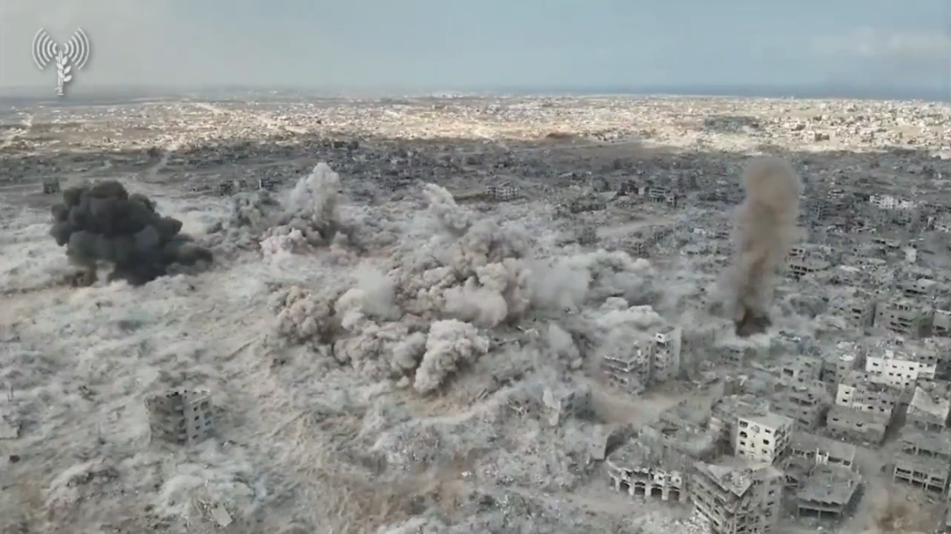 Video: Israeli forces target alleged Hamas operations hub in Gaza