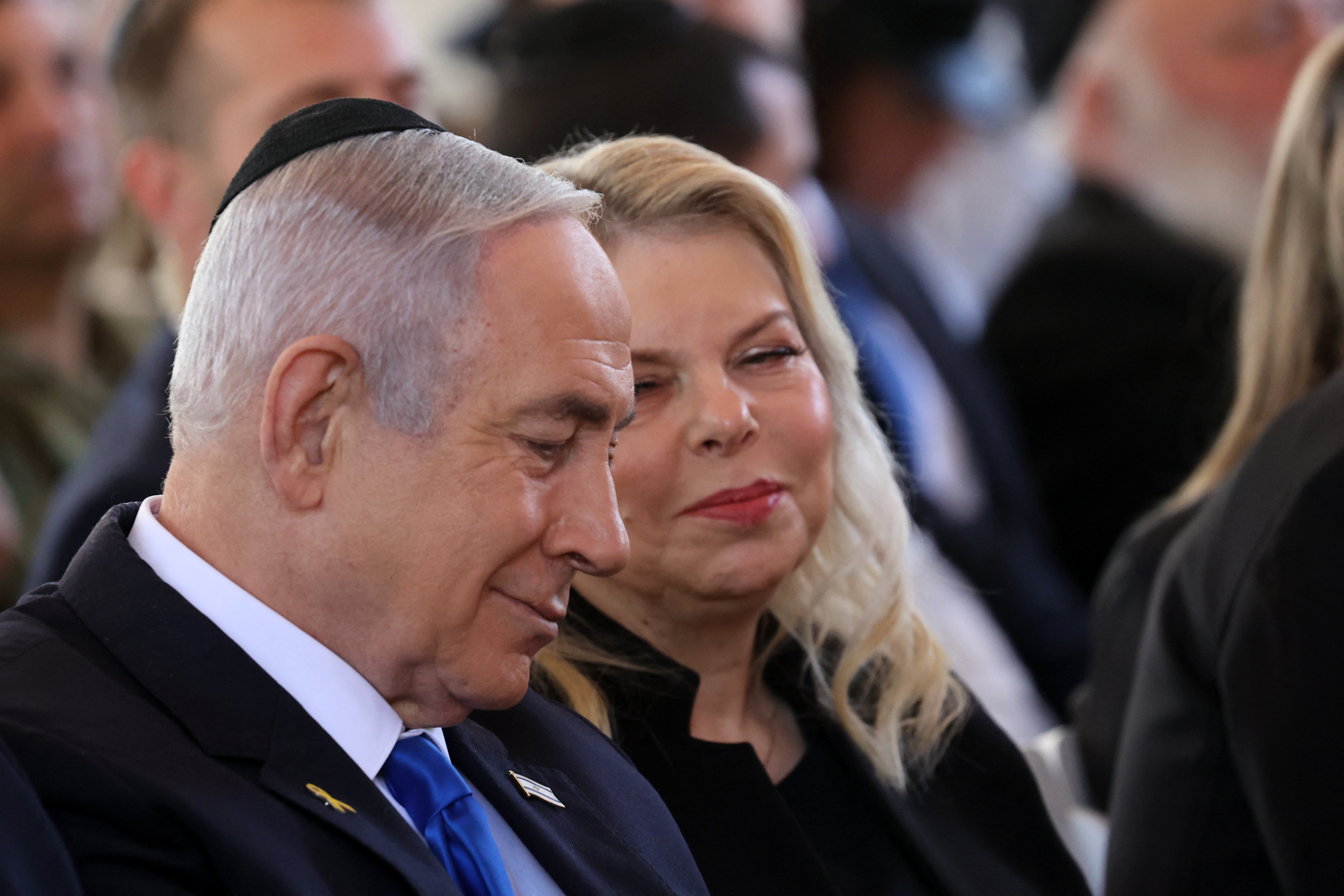 Netanyahu, Sara send handwritten message to hostages, what did they say?