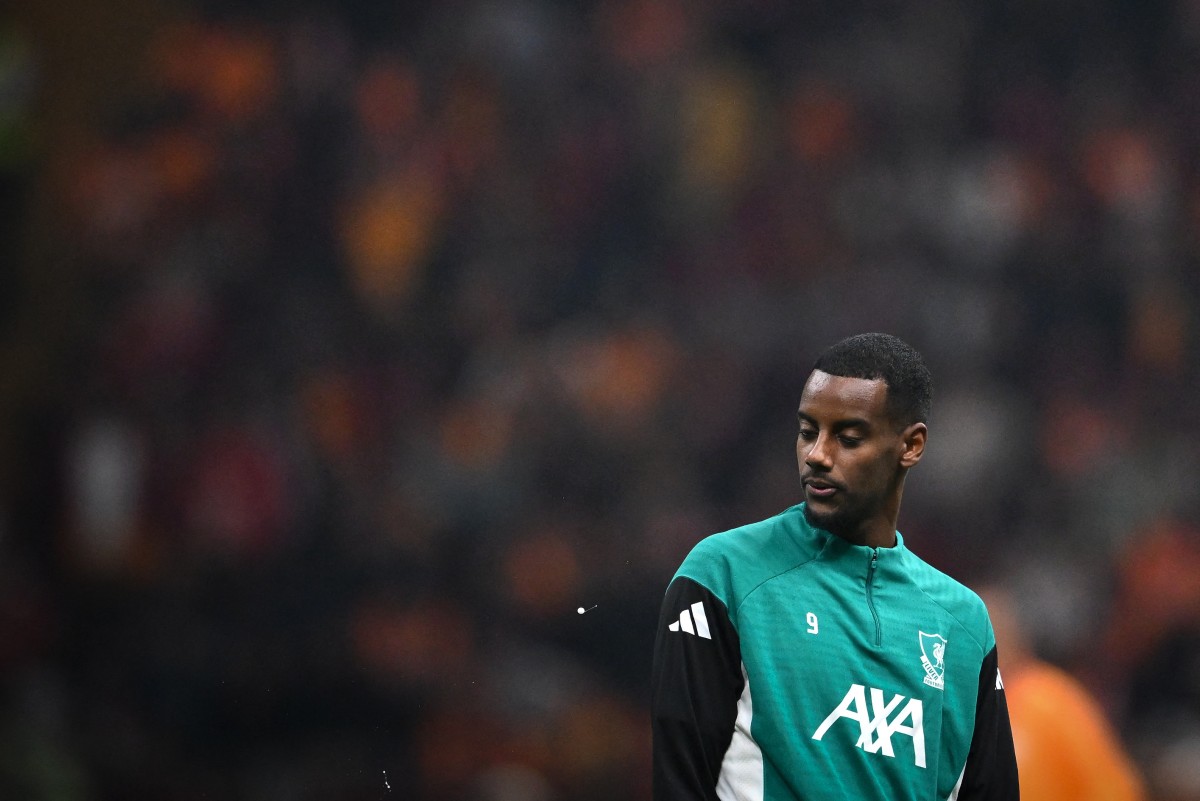 Liverpool’s Record Signing Isak Delivers Just 4 Touches vs Galatasaray