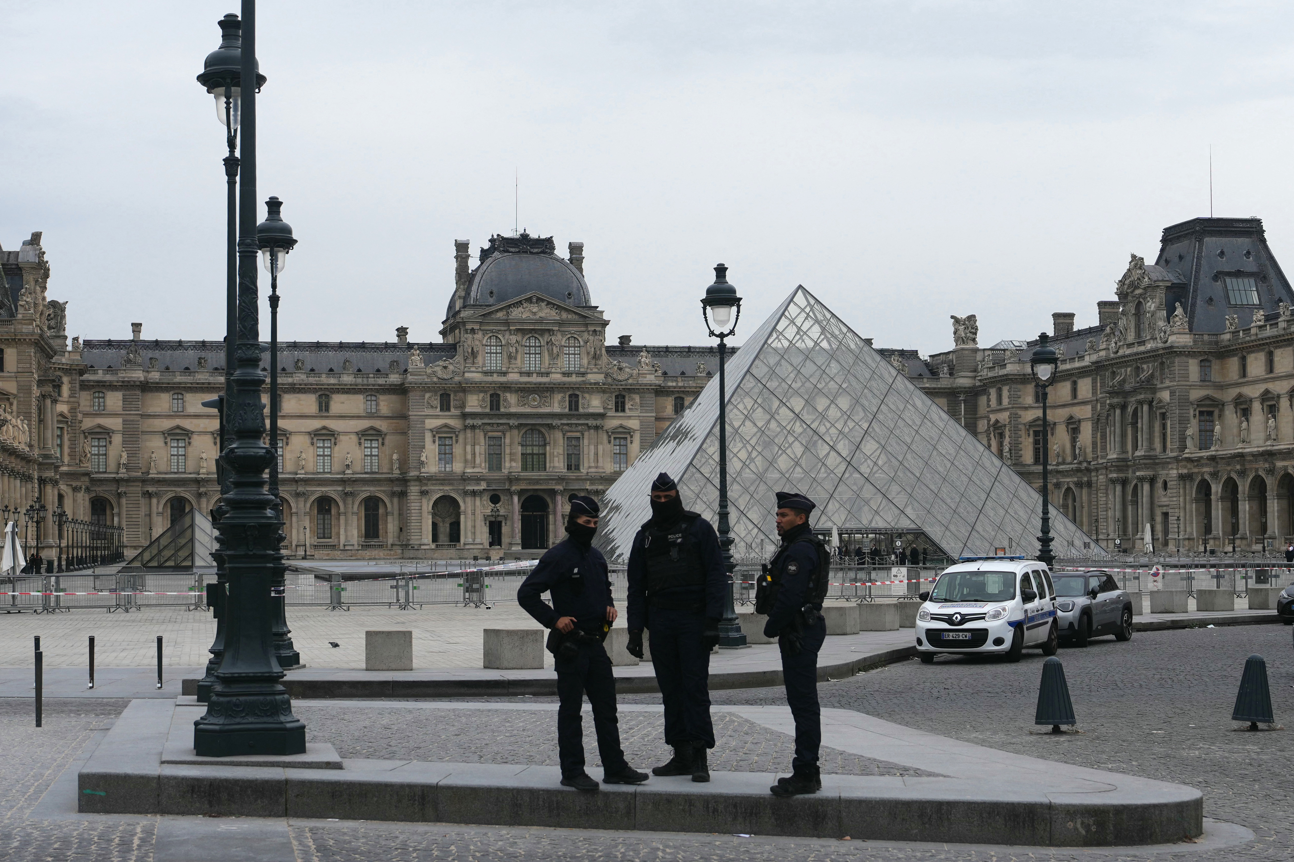 Is the Louvre Museum open today?