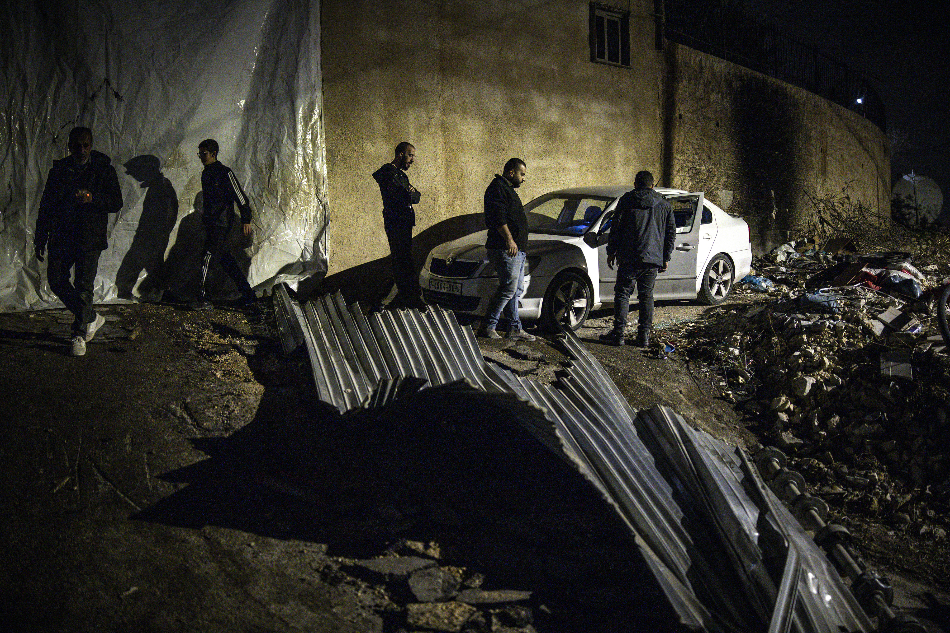 Izraelske sile v Jeninu ustrelile dva Palestinca, ki sta se predajala