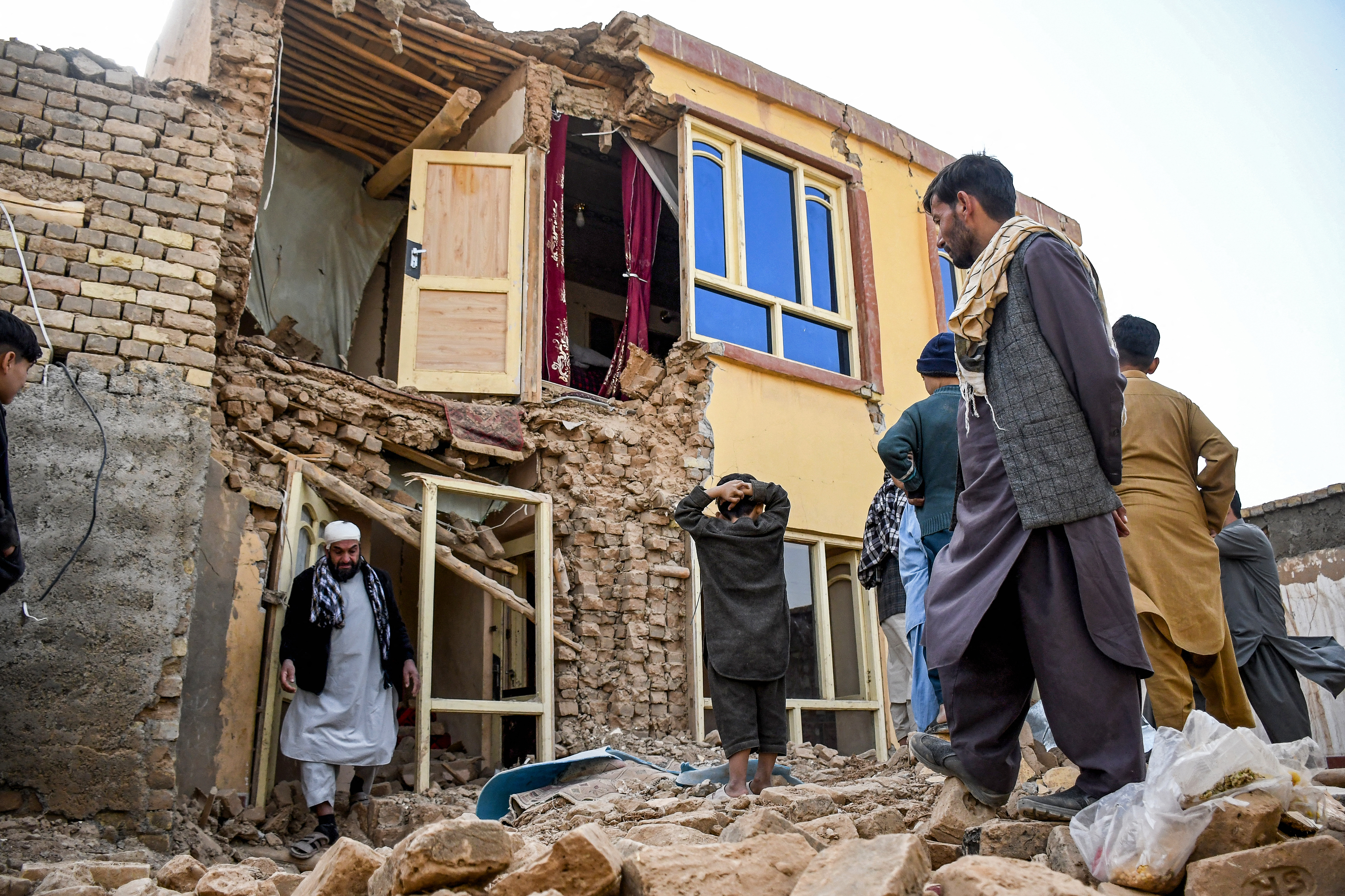 27 killed, nearly 1,000 injured as 6.3-magnitude quake devastates northern Afghanistan