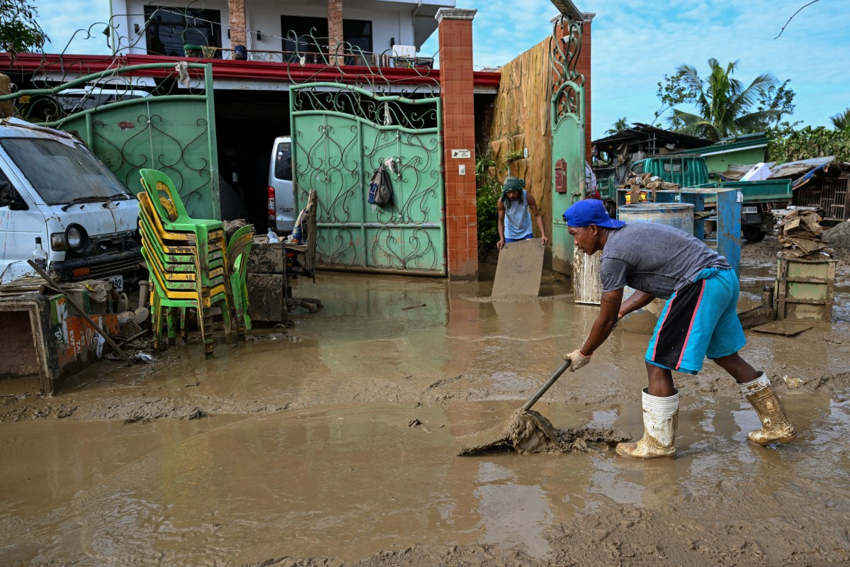 Death toll in Typhoon Kalmaegi jumps to over 140 in Philippines