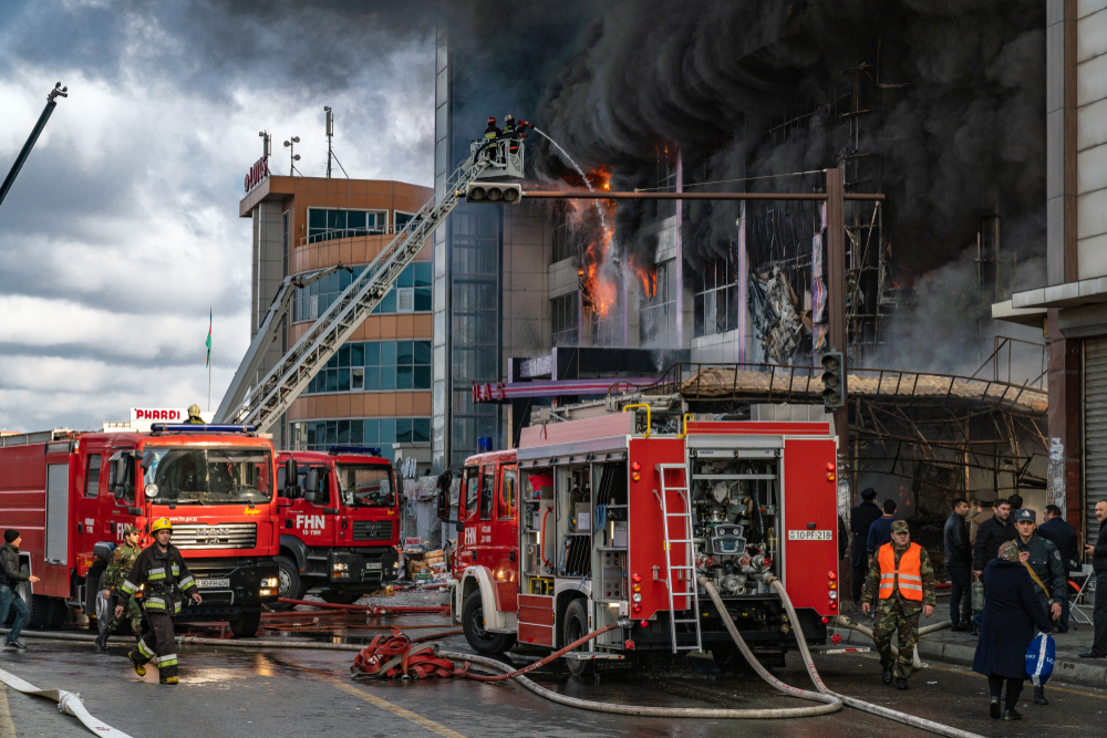 Explosion rocks Afen Plaza center in Baku, Azerbaijan