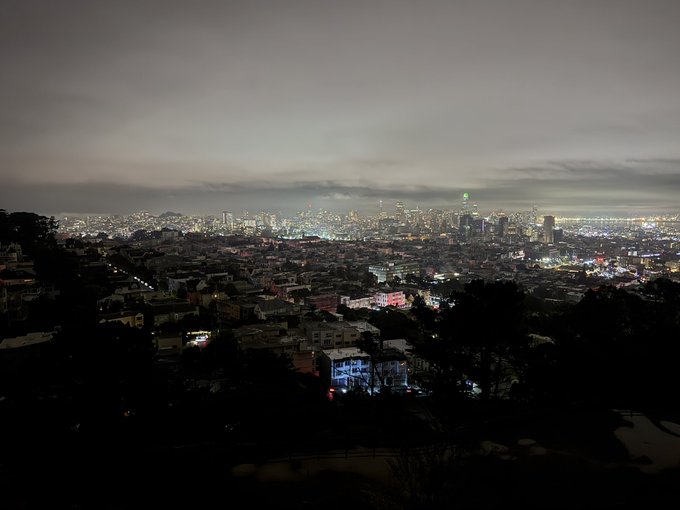 Video: San Francisco plunges into darkness amid widest power outage in history