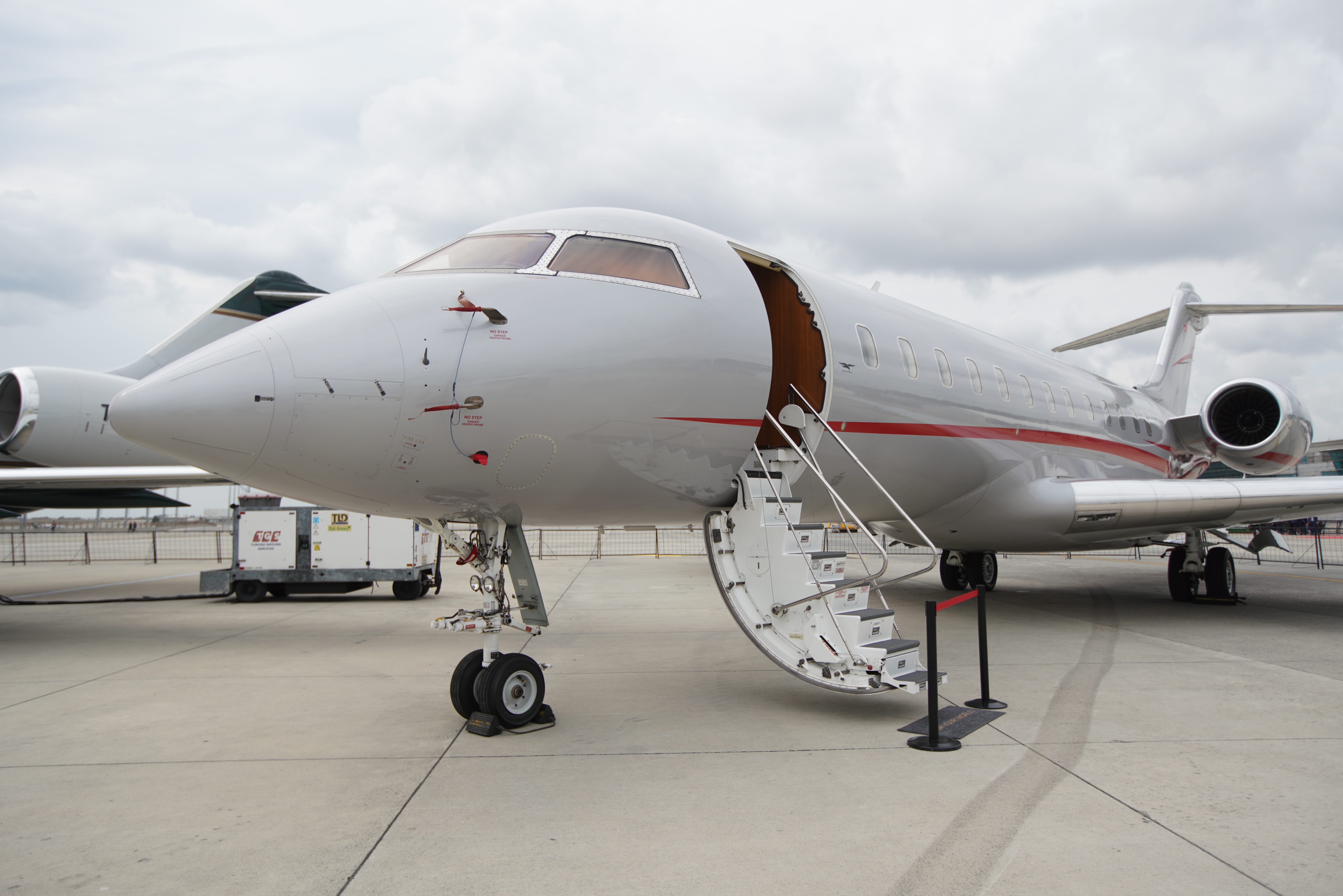 Disappearance of a private jet carrying Libya's army chief on his return from Turkey