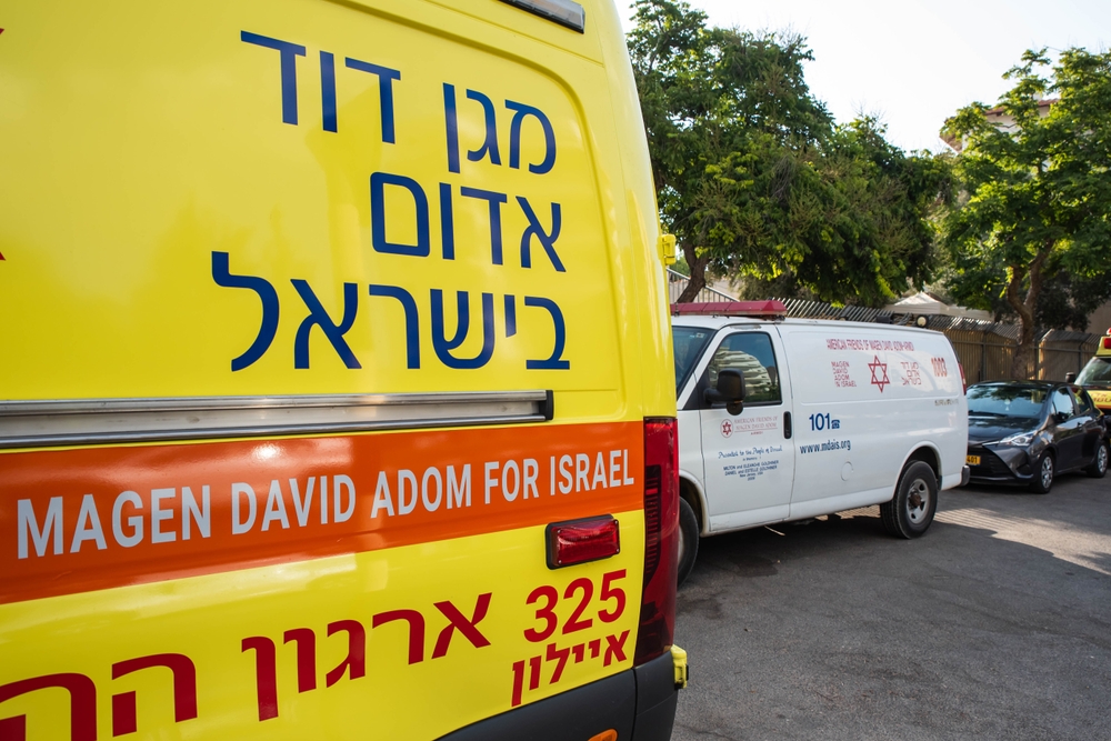 Two Israelis injured in stabbing attack near Ramallah