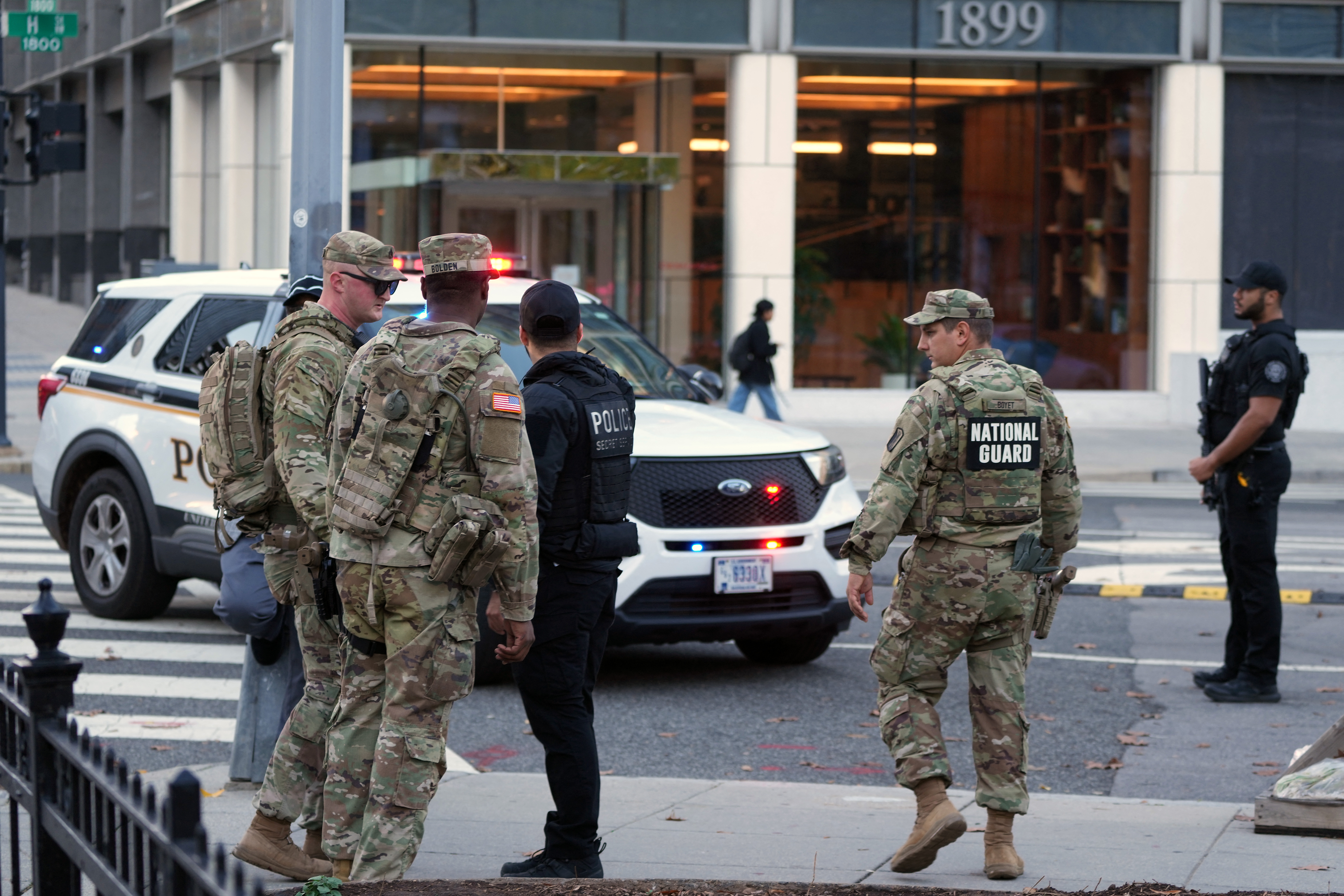 Trump ukazal umik Nacionalne garde iz večjih mest, sledila je odločitev vrhovnega sodišča