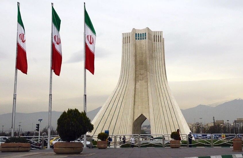 طهران ترد بقوة على ترمب: لا صحة لوقف إعدام 800 سجين