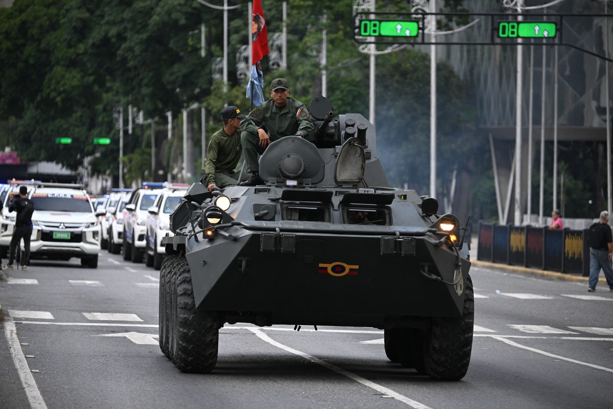 Unidentified drones spotted over Miraflores Palace in Venezuela