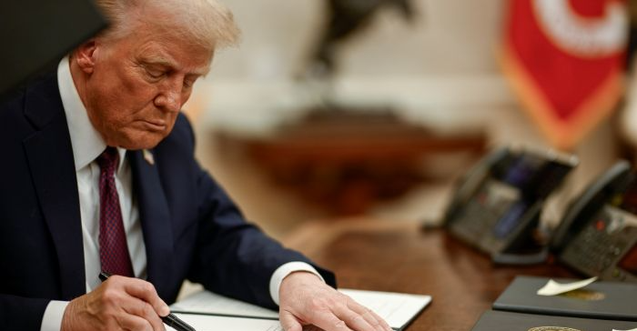 تعهد أميركي بفرض رسوم جمركية على 8 دول أوروبية بسبب غرينلاند