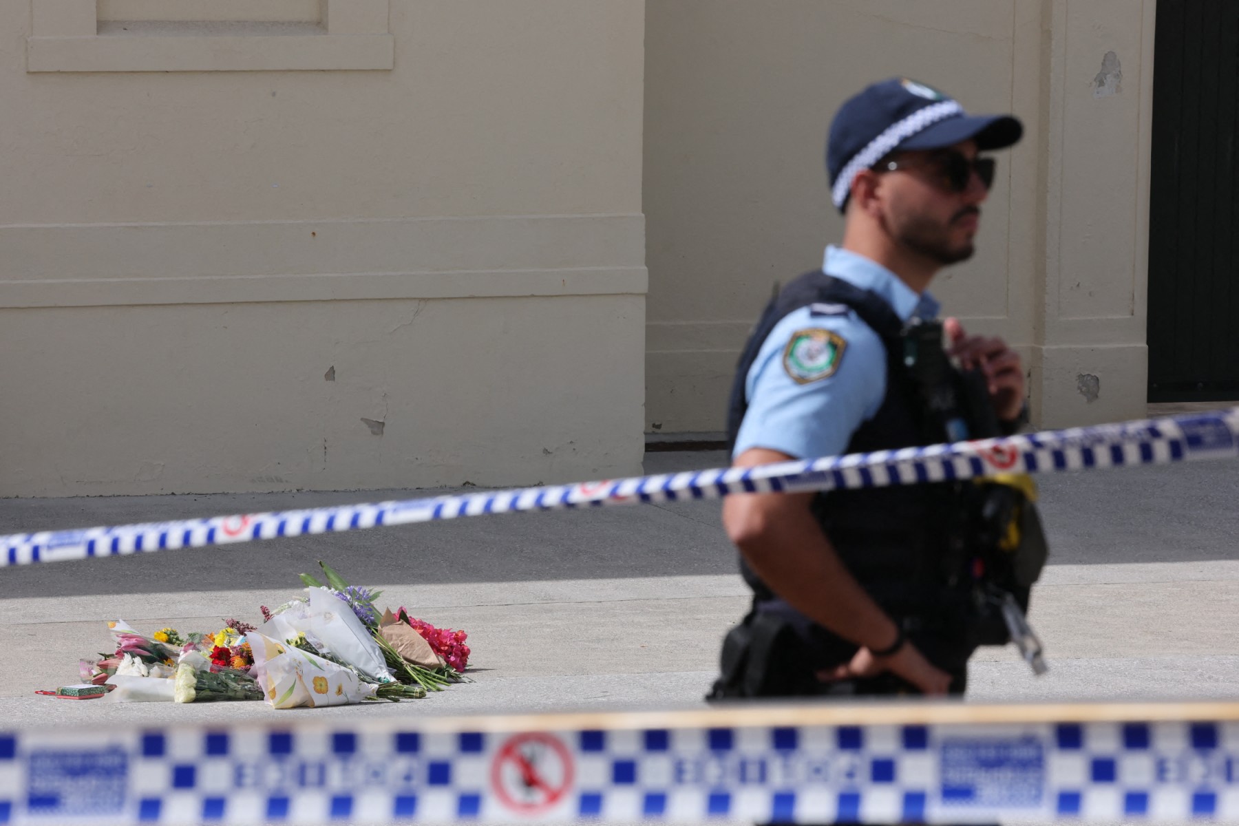 Stabbing kills 1 and injures 2 in Sydney, Australia