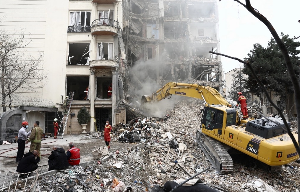 إيران: مقتل وإصابة 37 في هجوم أمريكي إسرائيلي.. واستمرار موجة الصواريخ