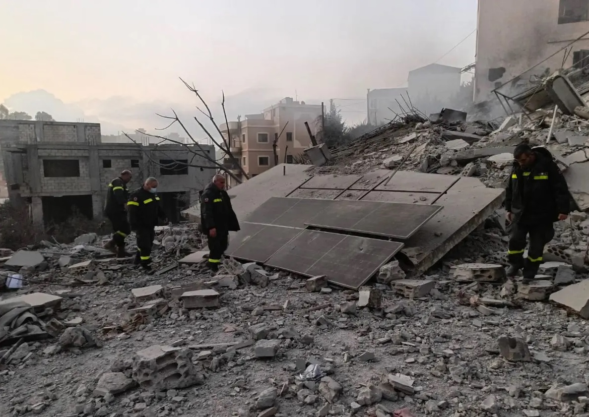 قتلى وجرحى بغارات إسرائيلية على مسعفين جنوب لبنان