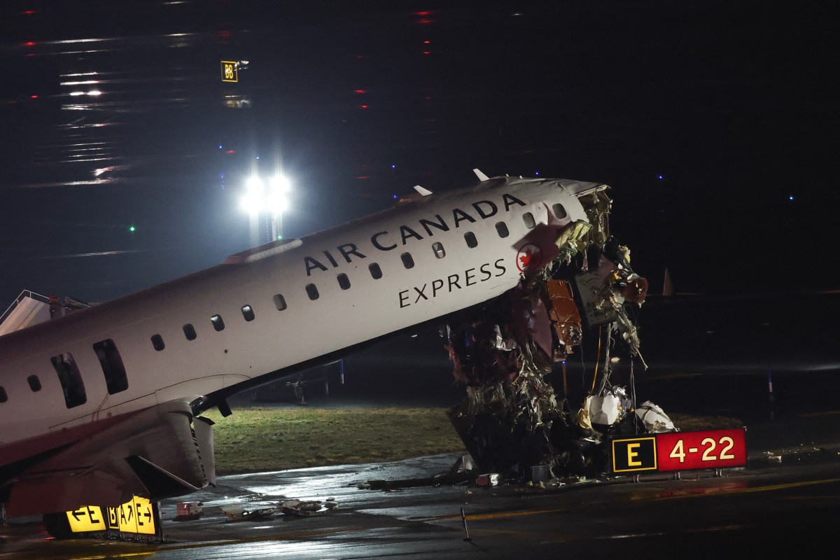 Air Canada plane collides with firetruck at New York's LaGuardia Airport