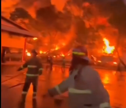 Massive blaze engulfs plastic factory in Indonesia