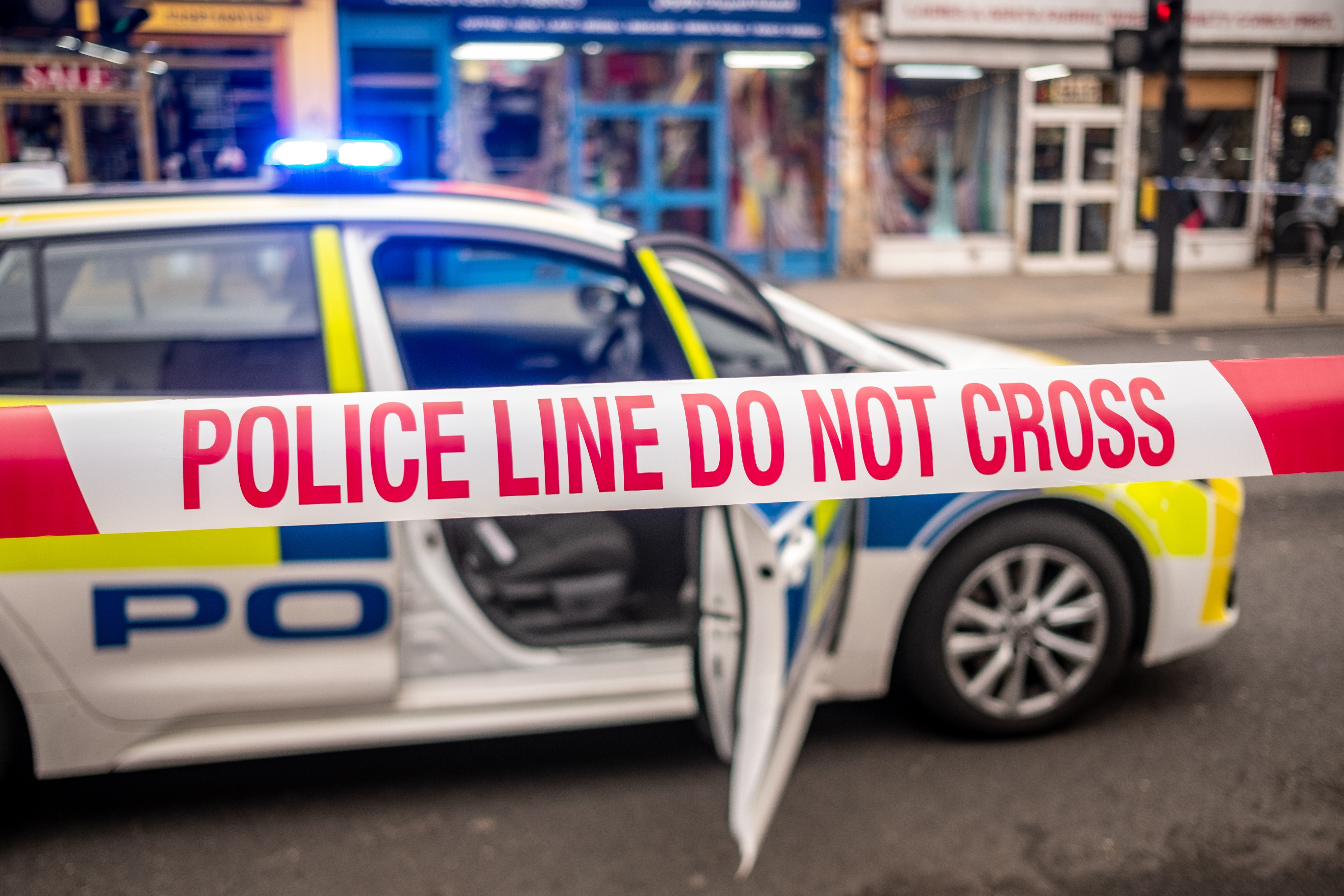 إحراق سيارات إسعاف يهودية في لندن