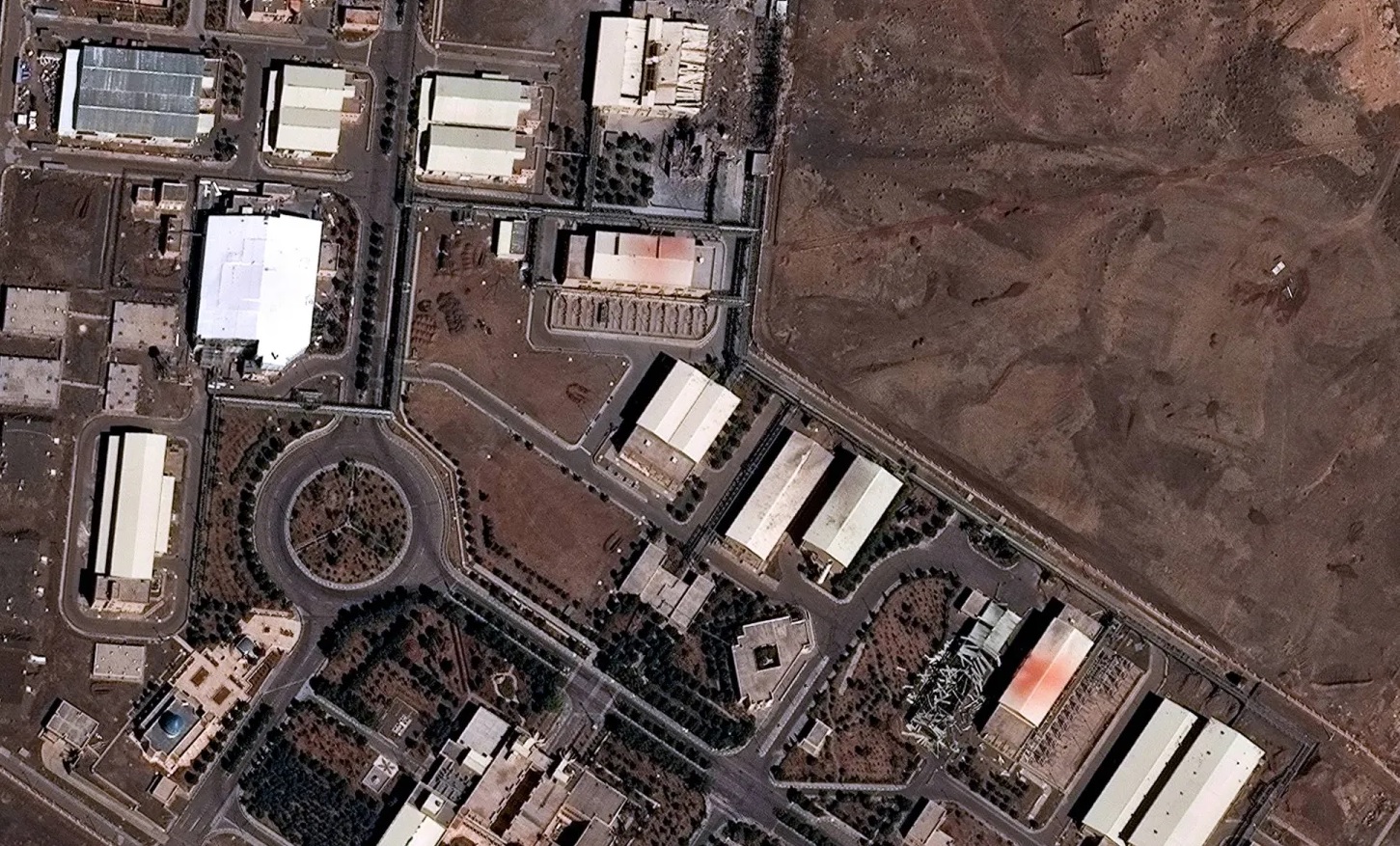 هجوم أميركي إسرائيلي على منشأة نووية إيرانية في نطنز