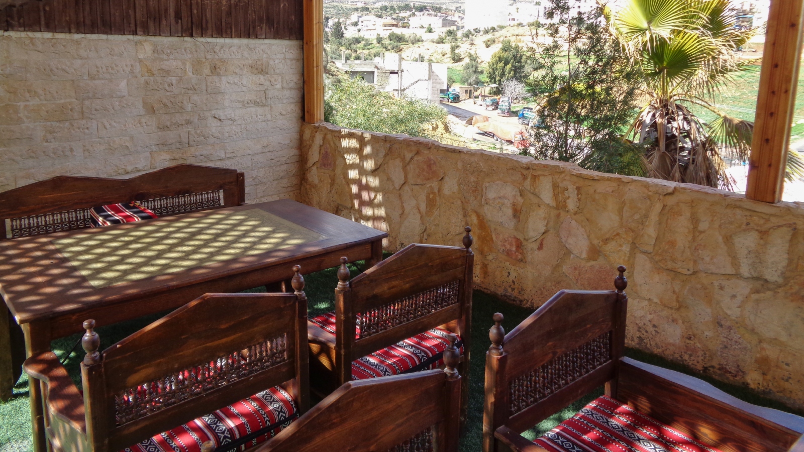 أبرز مطاعم المشاوي العربية في الفحيص - الأردن