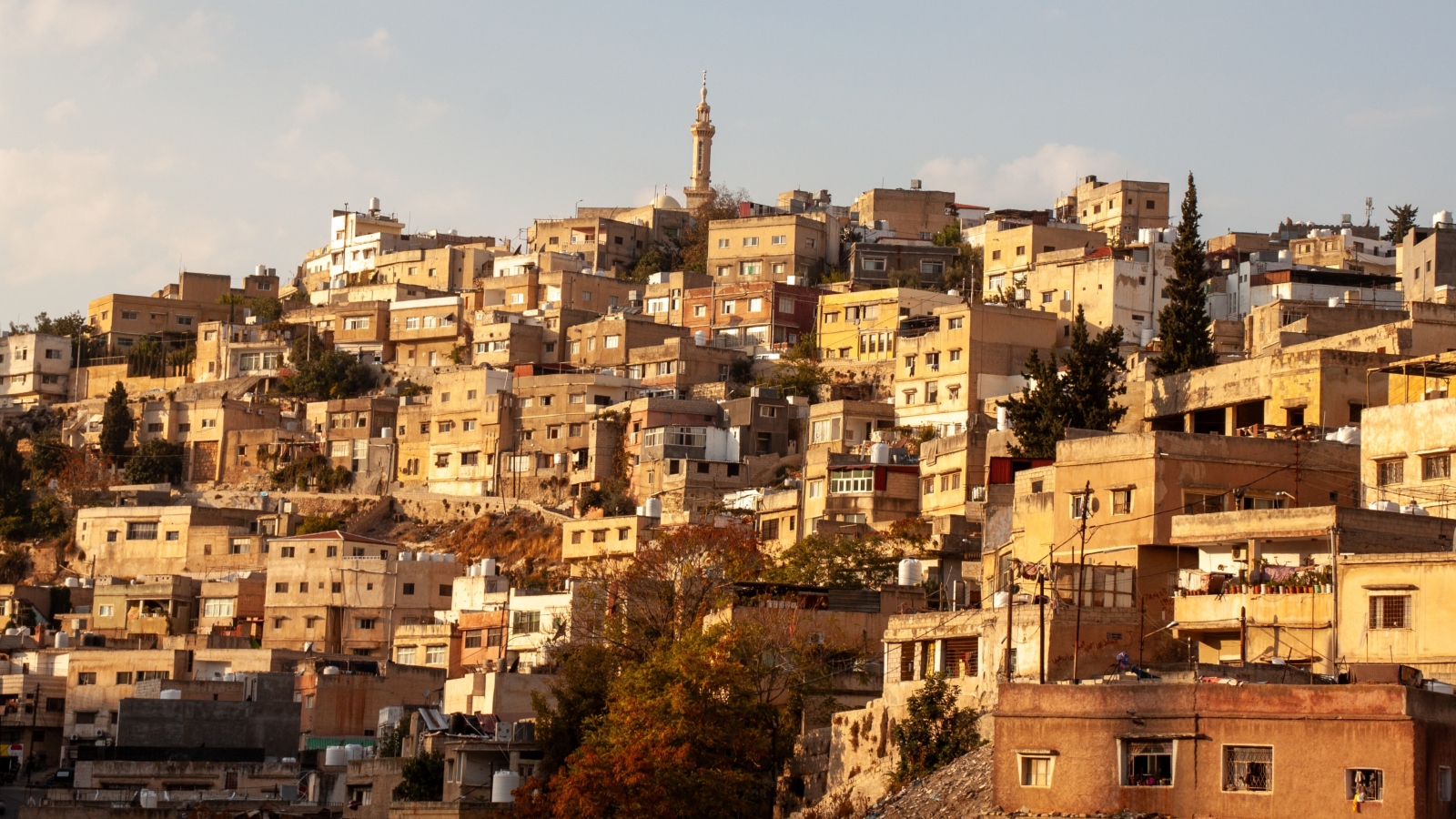 عادات وتقاليد مدينة السلط: تراثٌ حيّ عبر الزمن